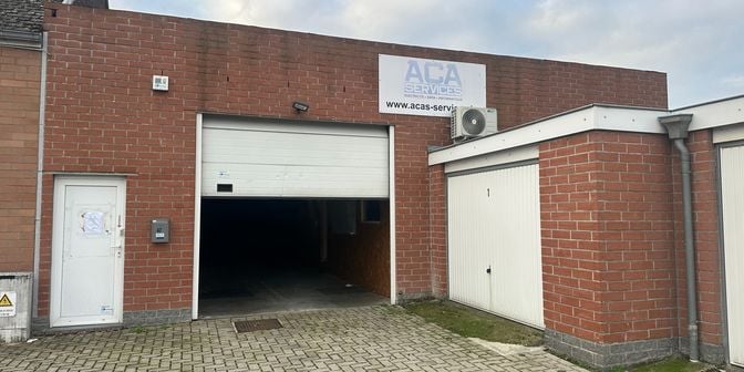 Bien professionnel à vendre à 4432 Alleur