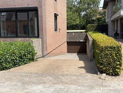                                         Garage te koop in Sint-Kruis, € 19.800

