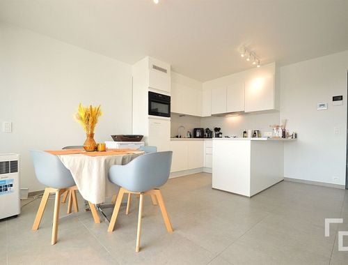                                         Appartement à louer à Ieper, € 860

