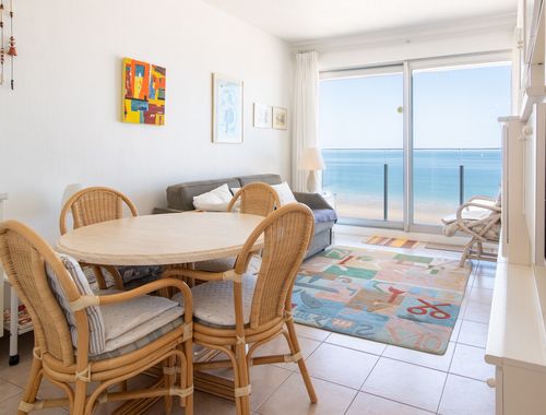                                         Studio avec coin lit à vendre à Middelkerke, € 175.000
