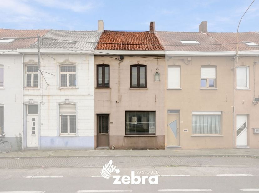 Huis te koop in Mandellaan 238,
                    8800 Roeselare