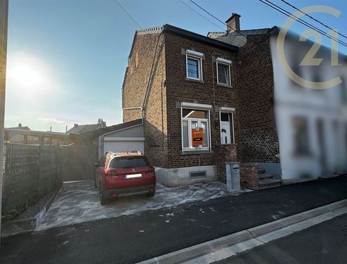                                         Woning te huur in Auvelais, € 1.000
