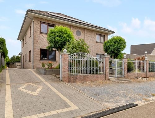                                         Woning te koop in Lanaken, € 659.000
