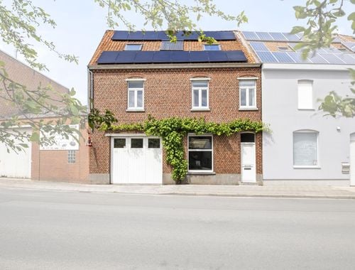                                         Huis te koop in Kortrijk, € 427.000
