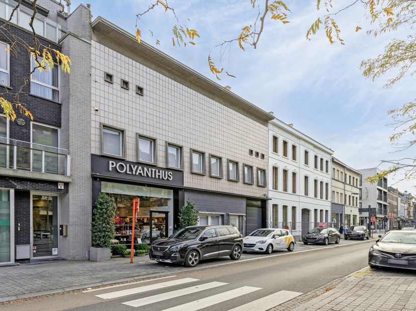 Bien professionnel à vendre
                    à 8500 Kortrijk