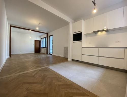                                         Appartement à louer à Antwerpen, € 1.100
