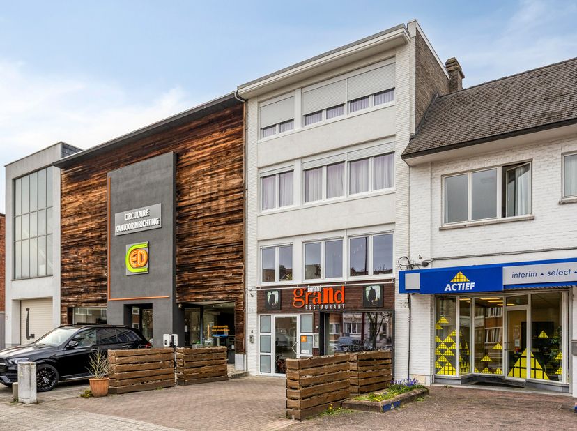 Bedrijfsvastgoed te koop in Commissaris Neyskenslaan 5,
                    3290 Diest