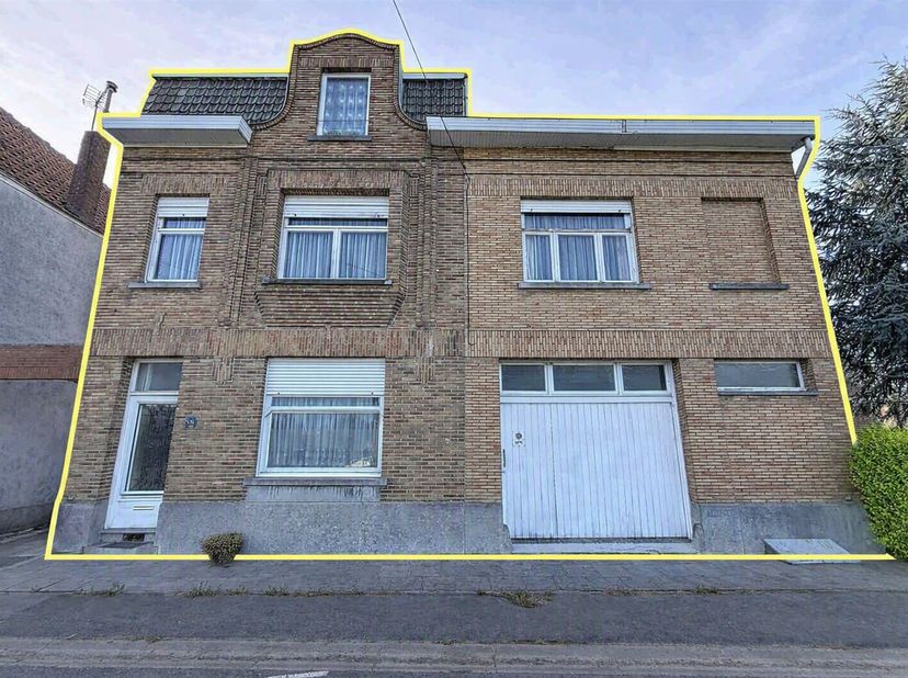 Huis te koop in ,
                    7730 Estaimpuis