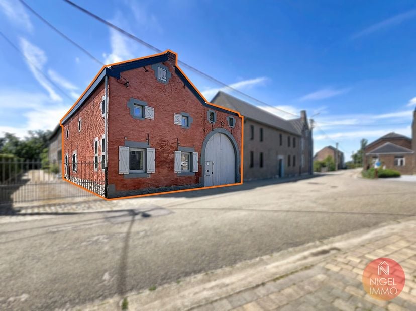 ✨ Charmante karaktervolle hoeve met binnenkoer in het hart van het dorp Moelingen<br />
NIGEL IMMO heeft het genoegen u deze charmante woning voor te