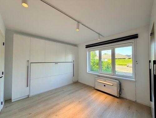                                         Studio à louer à Kortrijk, € 510
