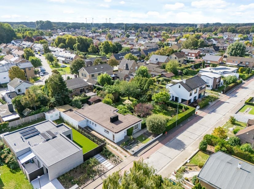 Huis te koop in Biezenbos 7,
                    8200 Sint-Michiels