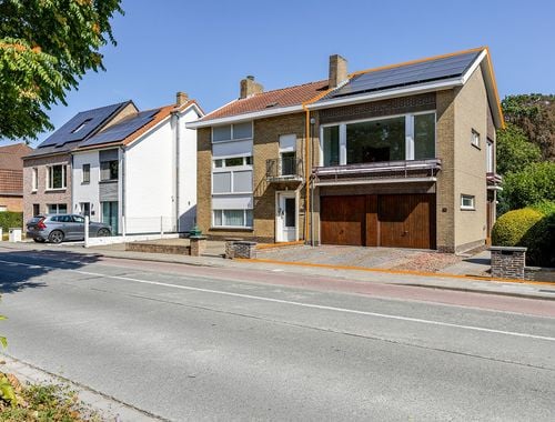                                         Bel-étage à vendre à Assebroek, € 249.000
