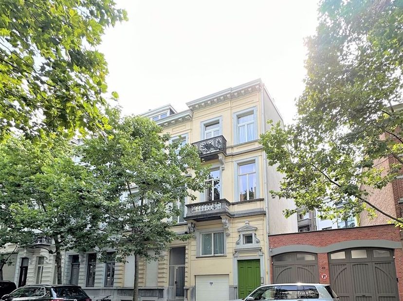 UNIQUEMENT POUR LES ÉTUDIANTS<br />
Cette chambre d'étudiant est située au centre d'Anvers. Il s'agit d'un bâtiment très calme et agréable. La chambre