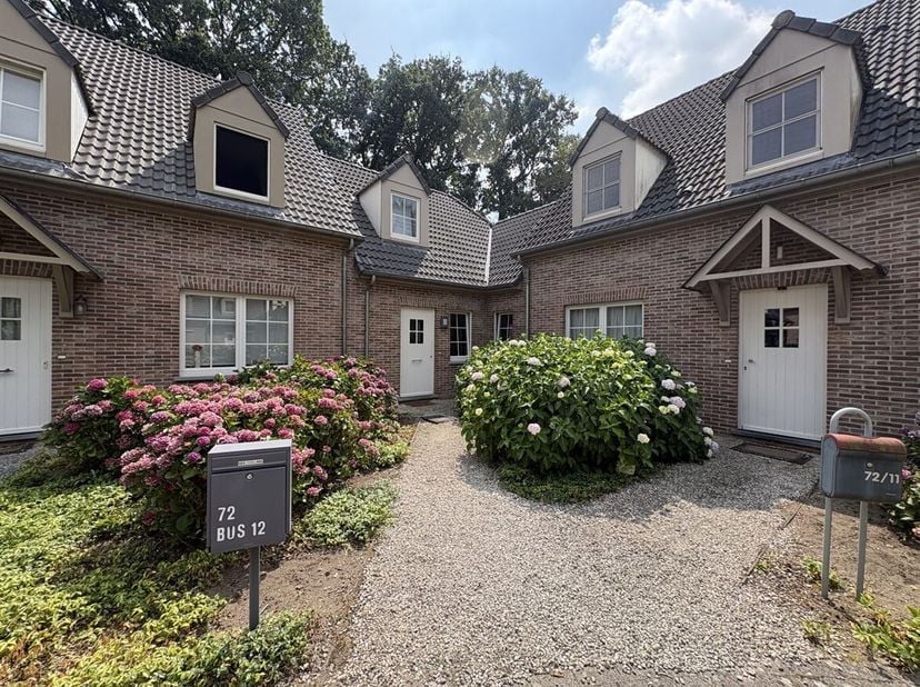 Goed gelegen instapklare woning met 3 slaapkamers en tuin.<br />
Deze instapklare woning dateert van 2008 en verkeert ingoede staat van onderhoud.<br