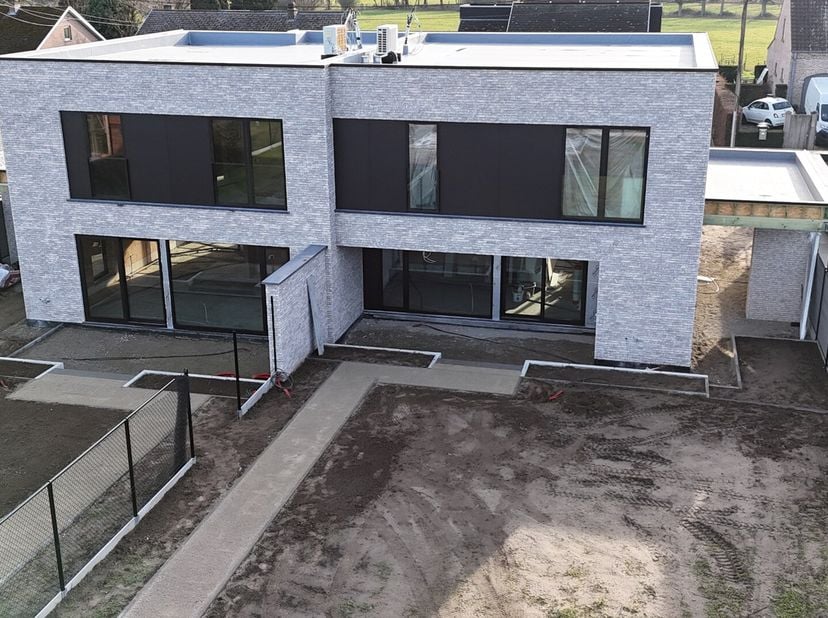 Maison à vendre
                    à 3510 Kermt
