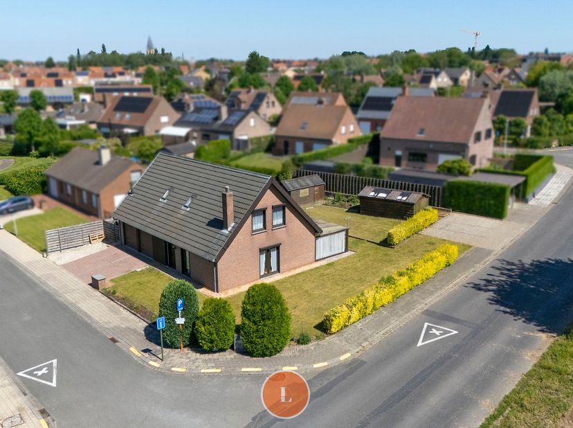 Huis te koop in Memlinglaan 2,
                    8890 Moorslede