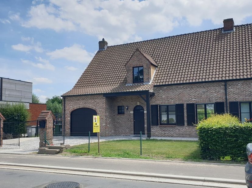 Maison à louer
                    à 9250 Waasmunster