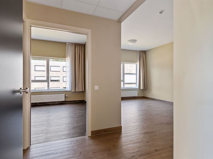 Mooie assistentiewoning nabij invalswegen in groene omgeving.<br />
Ligging: Ontdek de prachtig gelegen en hedendaags uitgeruste assistentiewoningen v