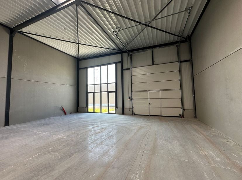 Bien professionnel à louer
                    à 8560 Wevelgem