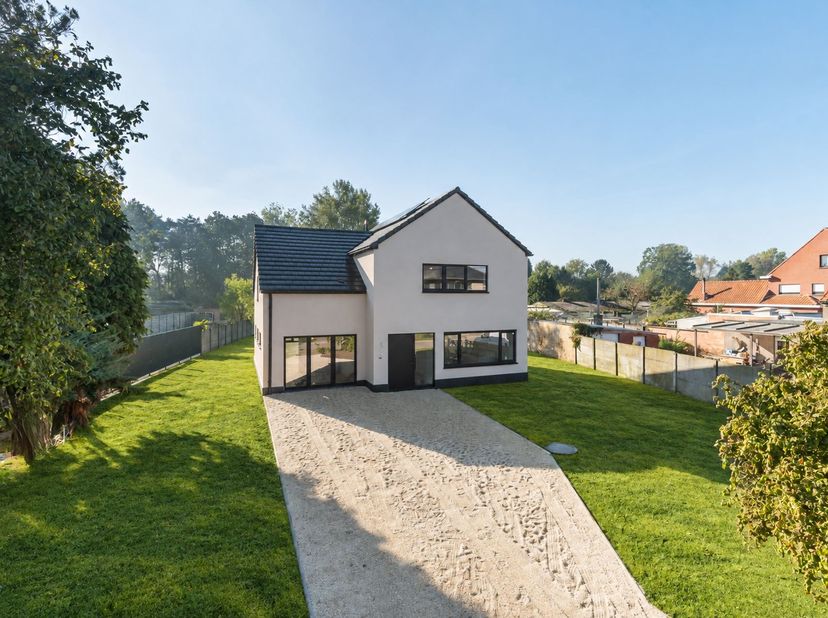 Huis te koop in Heiend 75,
                    2275 Lille
