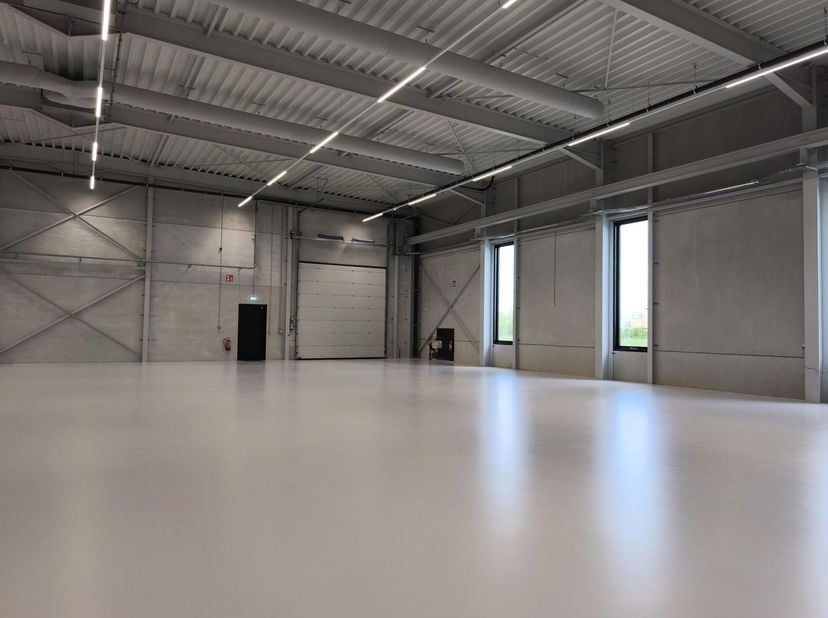 Bedrijfsruimte op maat op toplocatie te Balen<br />
<br />
Ligging<br />
De bedrijfsruimte is uitstekend gelegen aan Boomschorsweg 11 te Balen, met