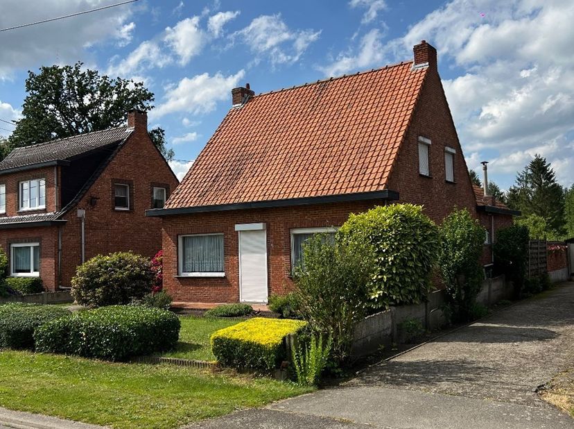 Maison à vendre à breden els 49,
                    2490 Balen