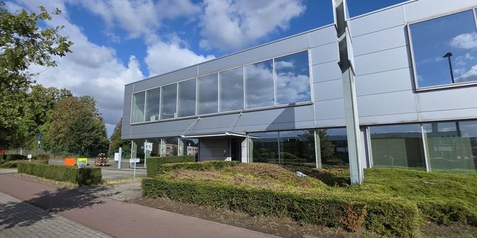 Bedrijfsvastgoed te huur in Terbekehofdreef 66, 2610 Wilrijk