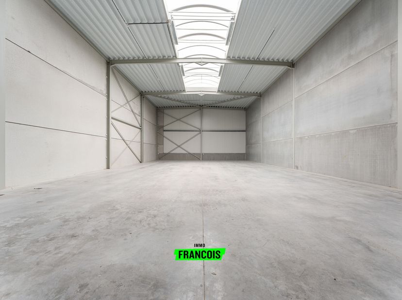 Ontdek de perfecte industriële ruimte die aan al uw eisen voldoet te Blankenberge. Het KMO park "Tintersweghe II" is gelegen kortbij een invalsweg dew
