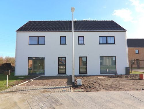                                         Woning te koop in Munsterbilzen, € 327.917,36
