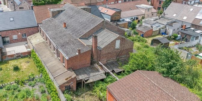 Bien professionnel à vendre à Rue de la Fontaine 6, 7333 Tertre
