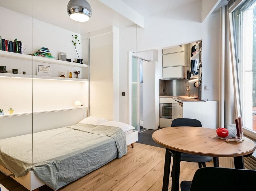 Ligging<br />
Deze gerenoveerde studio bevindt zich op de eerste verdieping van een verzorgd gebouw aan de Italiëlei, op een uitstekende centrale loc