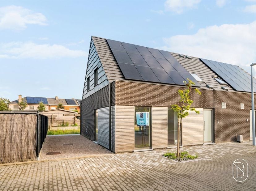 Huis te koop in Bloemistenstraat 13,
                    8540 Deerlijk