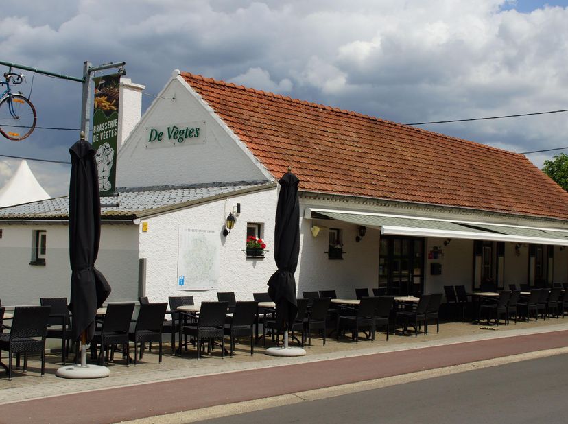 Bedrijfsvastgoed te koop in Dijk 66,
                    3930 Hamont