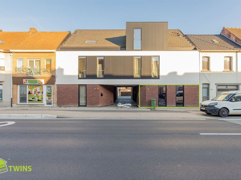 Modern gelijkvloers appartement met terras en staanplaats te Grembergen bij Dendermonde. Dit appartement maakt deel uit van een kleinschalige resident