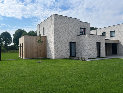                                         Woning te koop in Neeroeteren, € 495.000
