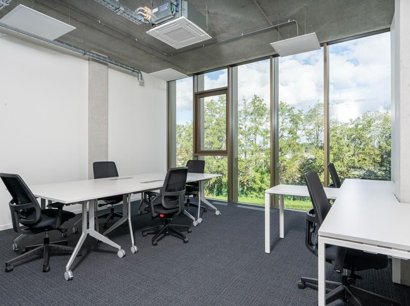 Boek een gemeubileerde kantoorruimte met service voor bedrijven van elke grootte in Regus Pottelberg<br />
<br />
Dit aanbod omvat een eigen kantoorru