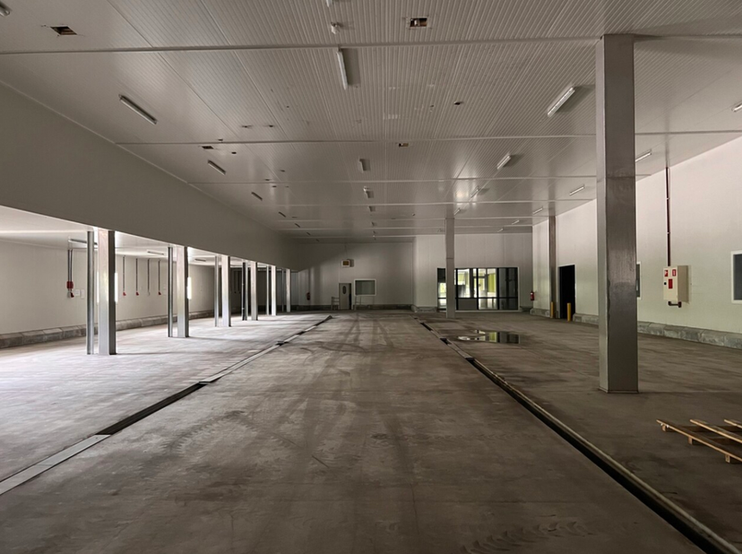 KMO-unit 1 te huur van 1.733 m². <br />
Deze unit geniet van een uitstekende ligging langs de Oude Truierbaan 49 te Hasselt. <br />
Het bevindt zich o