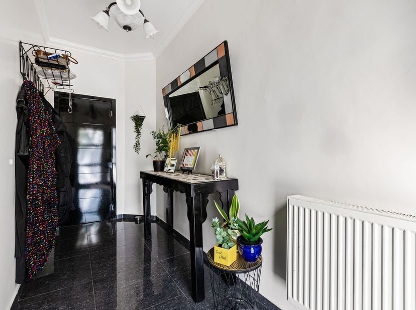 Alleenstaande gezinswoning met zuidwest-georiënteerde tuin <br />
<br />
Bent u op zoek naar een woning met ruimte en tal van mogelijkheden? Dan is