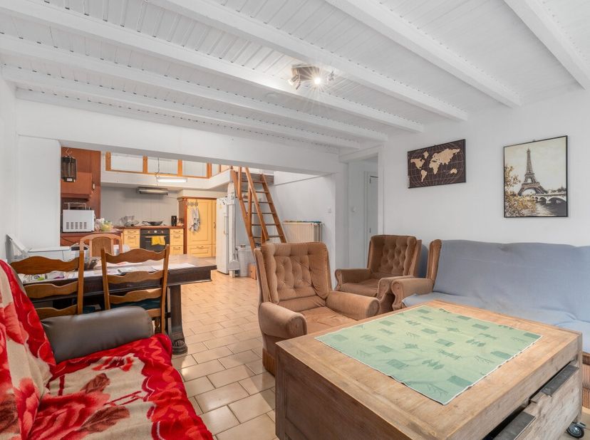 [[ CE BIEN PARTICIPE À LA JOURNÉE MAISONS OUVERTES ERA LE 13/6 DE 9:30 À 10:30 ]]<br />
Ce bien participe à la Journée Maisons Ouvertes ERA. Visitable