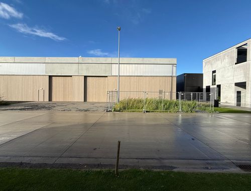                                         Bâtiment d’entreprise à louer à Deinze, € 3.500
