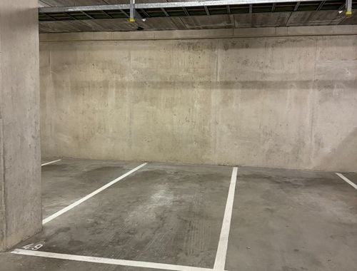                                         Garage à louer à Leuven, € 100
