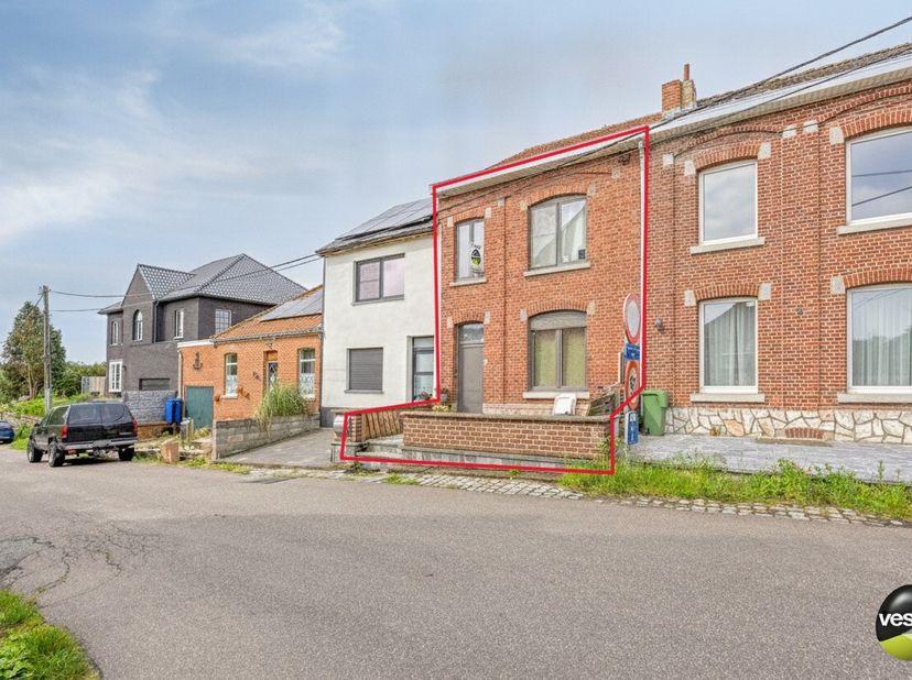 Gezellige woning met 2 slaapkamers op rustige ligging in Tongeren<br />
<br />
Deze woning bevindt zich in de Blaarmolenstraat 3 in Tongeren, op een u