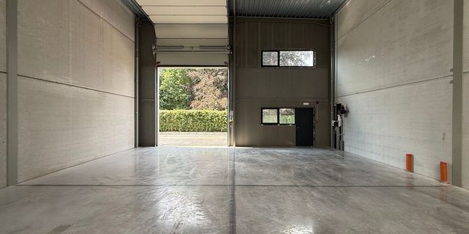 Bedrijfsvastgoed te koop in Raverschootstraat 66N, 9900 Eeklo