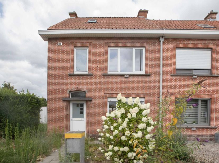 Huis te koop in Landbouwstraat 85,
                    9220 Hamme