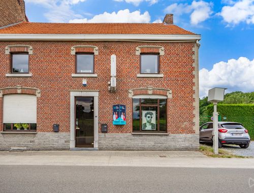                                         Handelszaak te huur in Waremme, € 500
