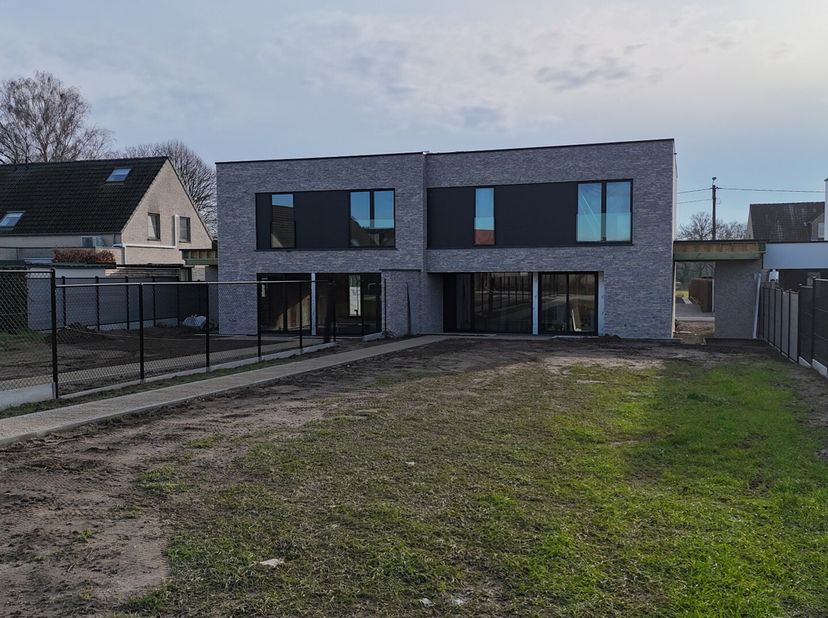 Maison à vendre
                    à 3510 Kermt