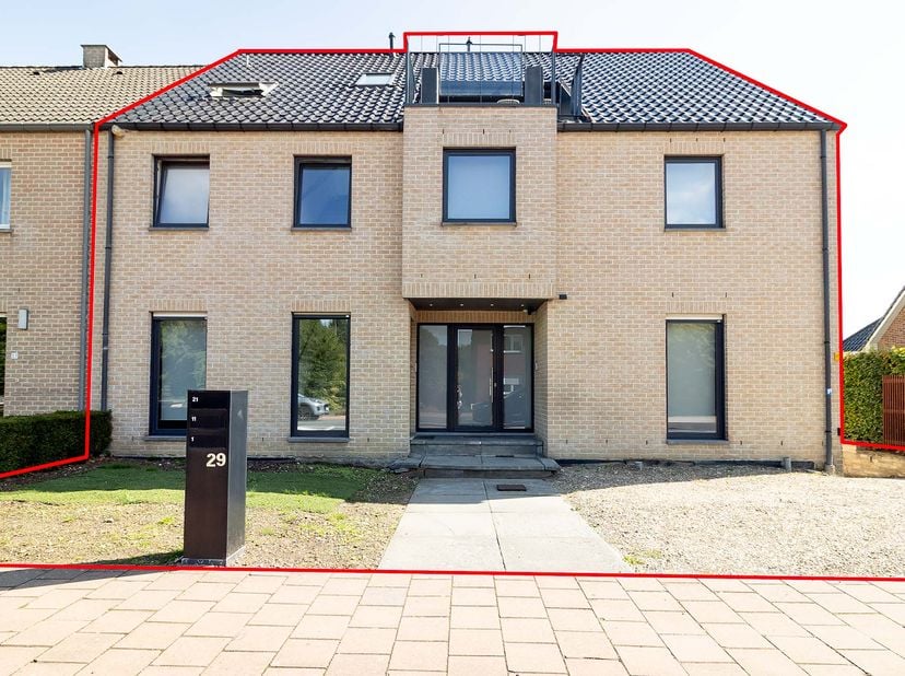 Huis te koop in Emiel Van Dorenlaan 29 bus 1-2-3,
                    3600 Genk