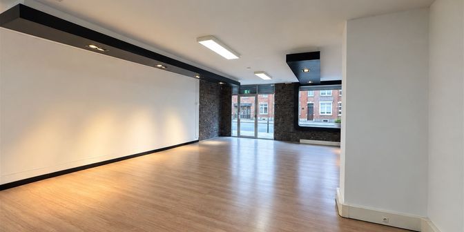 Bedrijfsvastgoed te huur in Rue Astrid  7, 7600 Péruwelz