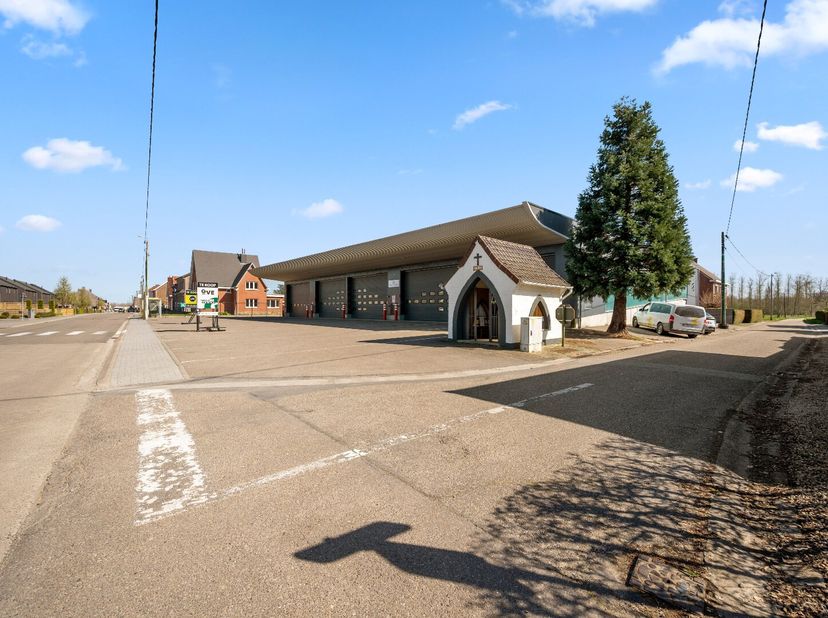 Bien professionnel à vendre
                    à 3440 Budingen