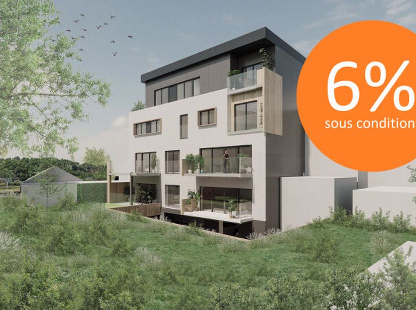 TVA 6% (sous conditions) ! Situé au deuxième étage, l'appartement 2.1 est composé d'un sas d'entrée, d'un lumineux séjour lumineux avec accès direct à